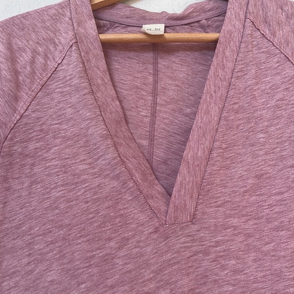 We The Free Free People Clementine V Neck Tee Shirt Top Berry Pink size Small - Picture 6 of 11